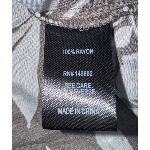 Torrid Women’s Taupe Blue Floral Challis Dolman Sleeve Button Blouse Top 3X NEW - Picture 6 of 9